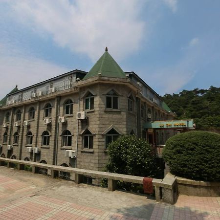 Luchi Hotel Luyang  Buitenkant foto